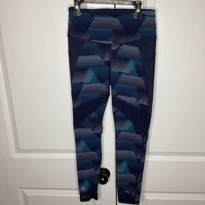 EUC ladies Athleta workout running, athletic wear‎ leggings